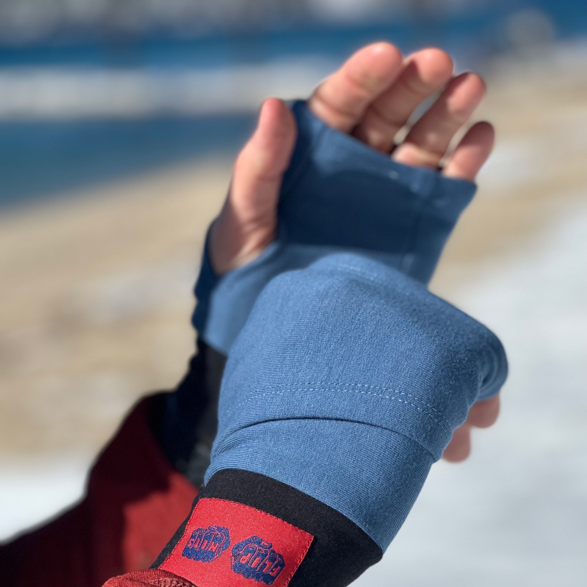 ALL-SEASON FLIPMITS
