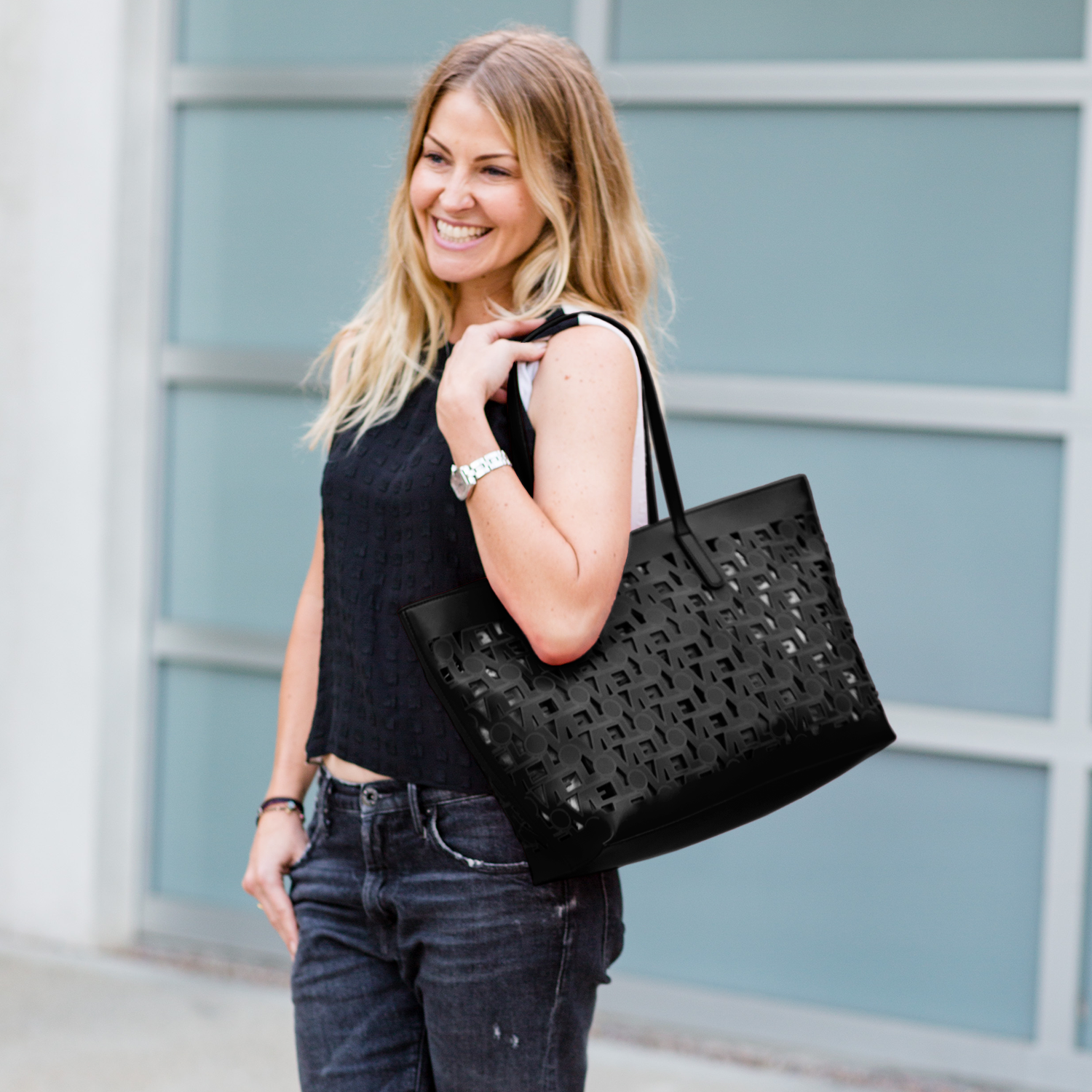 NEW LOVE TOTE COLORS