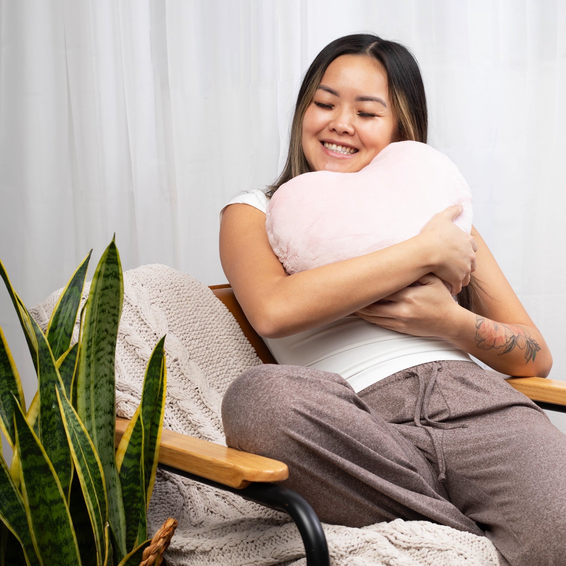 The Heart to Hug Pillow - Peaceful Pink