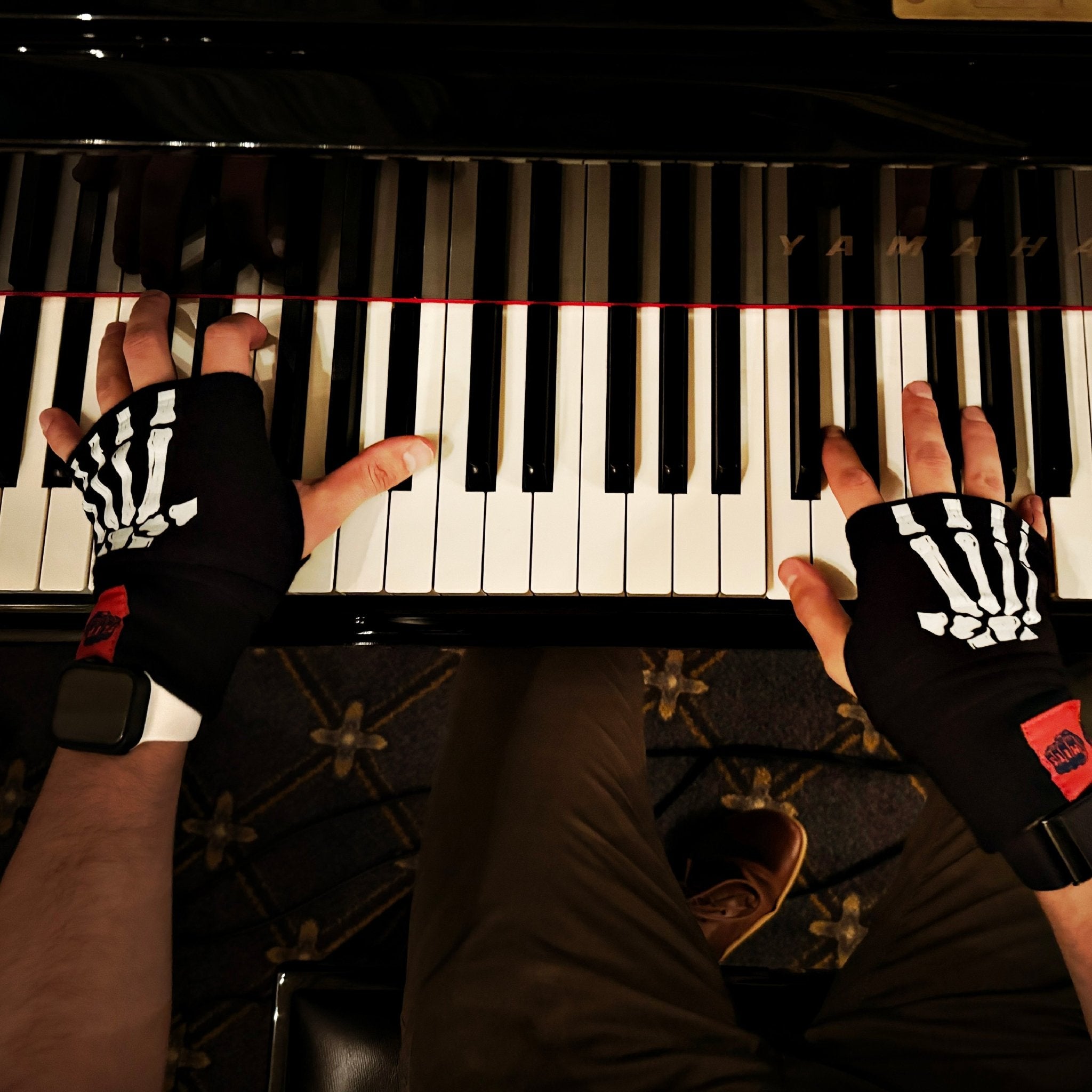 SKELLYHANDS FLIPMITS